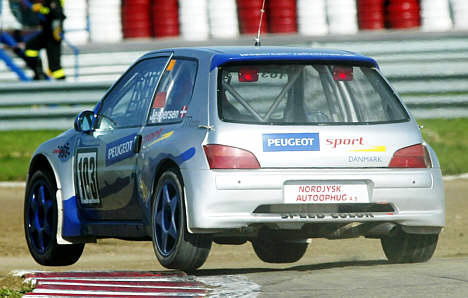 Konkurrenterne fik lov til at studere bagenden på Morten Jespersens rappe Peugeot 106 MAXI i EM-finalen på Estering.